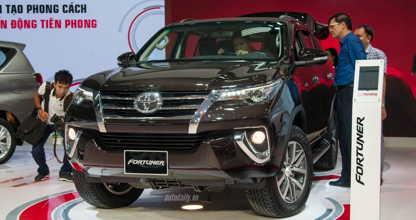 Chiều 5/1, Toyota Fortuner 2017 chính thức có giá bán tại Việt Nam