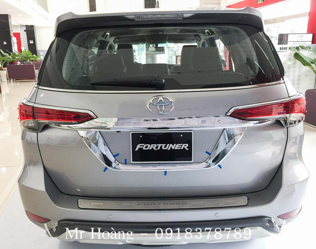 Toyota Fortuner 2017 cuộc lột xác đầy ngoạn mục